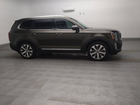 Used 2020 Kia Telluride EX w/ EX Premium Package FWD image 11