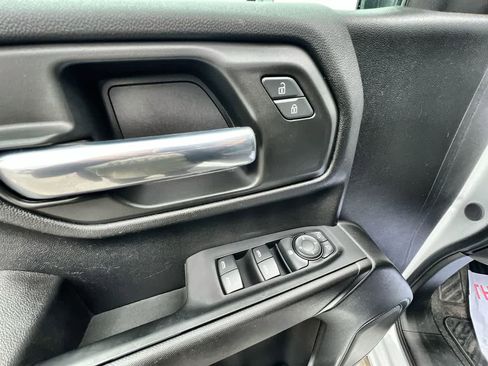 Used 2024 Chevrolet Silverado 1500 Custom image 22