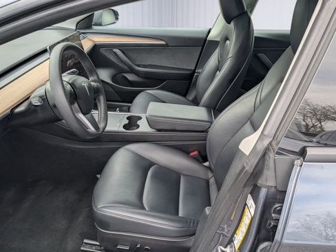 Used 2023 Tesla Model 3 Standard Range image 11