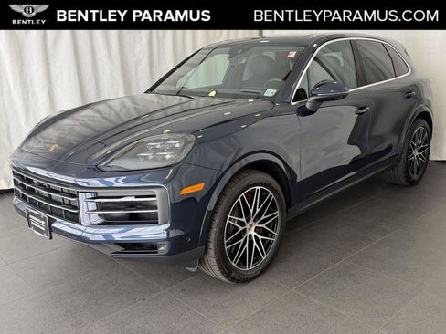 Used 2025 Porsche Cayenne S AWD/4WD image 1