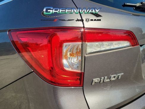 Used 2021 Honda Pilot Elite image 6