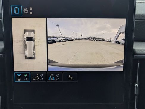 Used 2025 GMC Yukon AT4 w/ AT4 Premium Package image 38