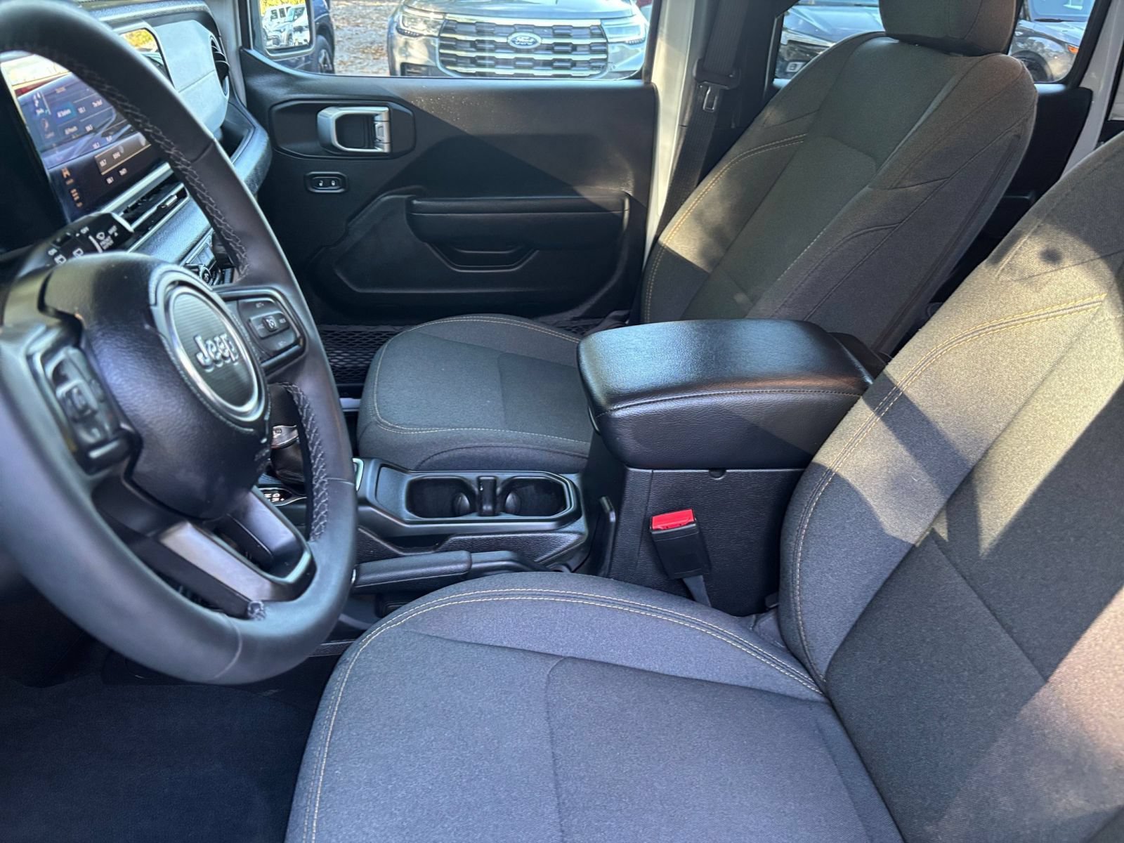 Used 2025 Jeep Wrangler Unlimited Sport AWD/4WD image 27