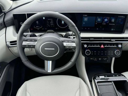 New 2025 Hyundai Tucson Limited AWD/4WD image 17