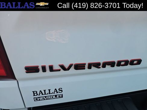 Certified 2022 Chevrolet Silverado 1500 RST w/ Redline Edition AWD/4WD image 32