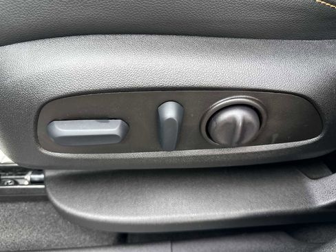 Certified 2023 Chevrolet Equinox Premier FWD image 14