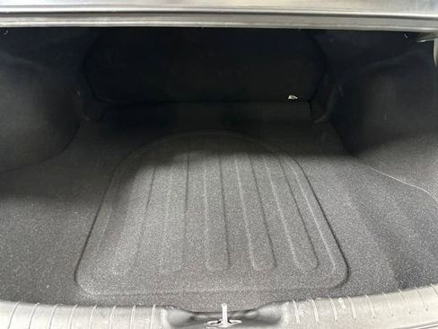 Used 2022 Hyundai Elantra Blue image 26