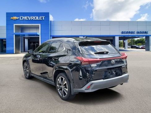 Used 2024 Lexus UX 250h FWD w/ Premium Package image 3