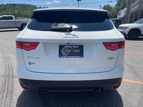 Used 2019 Jaguar F-PACE AWD/4WD image 9