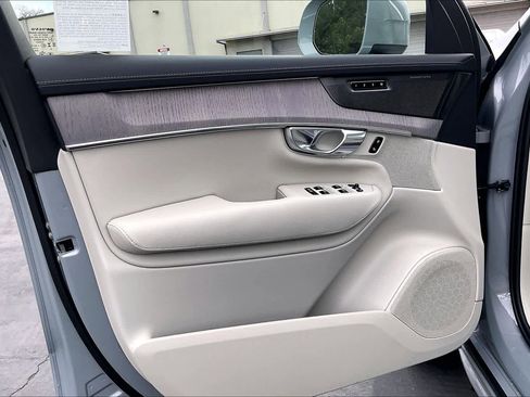 New 2026 Volvo XC90 T8 Ultra image 24