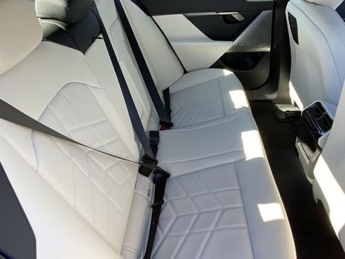 Used 2025 BMW 530i RWD image 13