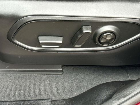 Used 2024 Jeep Grand Cherokee Limited image 22