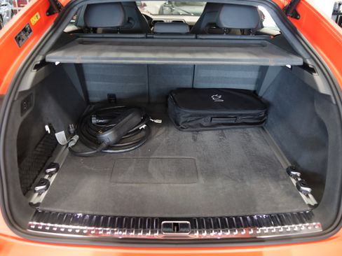 Used 2025 Lamborghini Urus SE AWD/4WD image 7