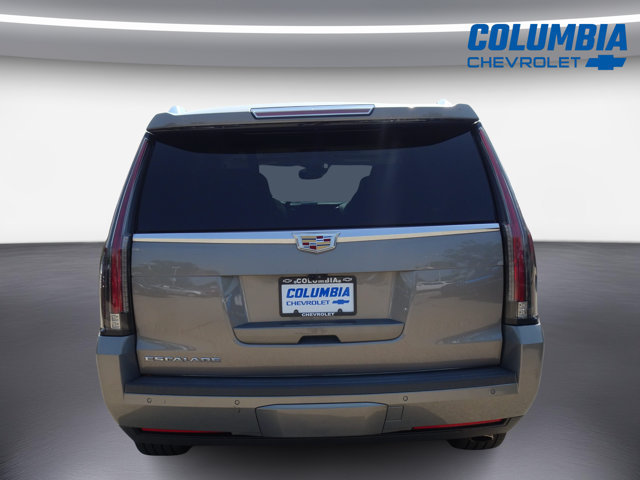 Used 2019 Cadillac Escalade Luxury AWD/4WD image 4