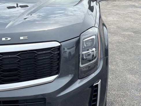 Used 2022 Kia Telluride EX w/ EX Premium Package FWD image 10