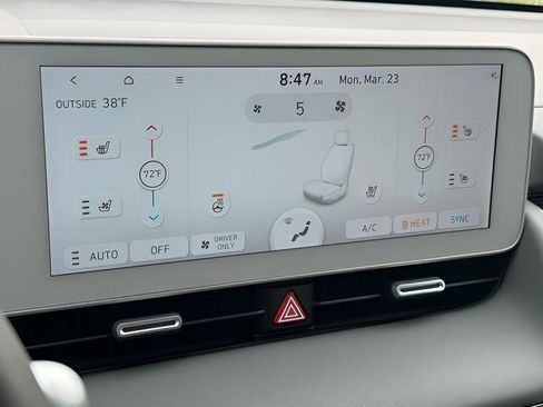 Used 2024 Hyundai Ioniq 5 Limited image 18