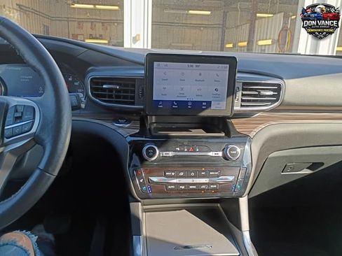 Used 2024 Ford Explorer Limited RWD image 17