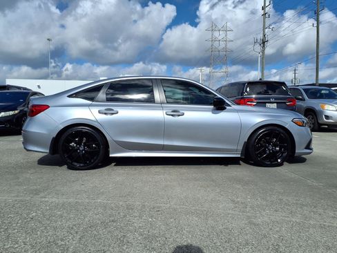 Used 2023 Honda Civic Sport image 26