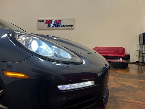 Used 2014 Porsche Panamera 4 image 42