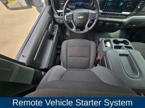 Used 2025 Chevrolet Silverado 2500 LT w/ Convenience Package AWD/4WD image 17