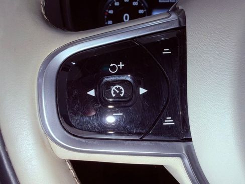 Used 2017 Volvo XC90 T6 Inscription w/ Vision Package image 24