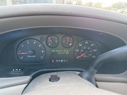 Used 2004 Ford Taurus SE image 19