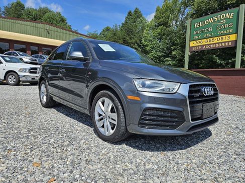 Used 2018 Audi Q3 2.0T Premium w/ Convenience Package AWD/4WD image 2