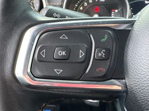 Used 2023 Jeep Wrangler Unlimited Sahara image 20