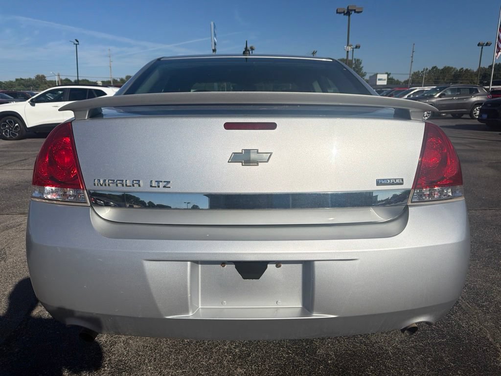 Used 2009 Chevrolet Impala LTZ FWD image 4