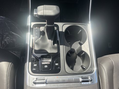 New 2026 Kia Carnival SX FWD image 22