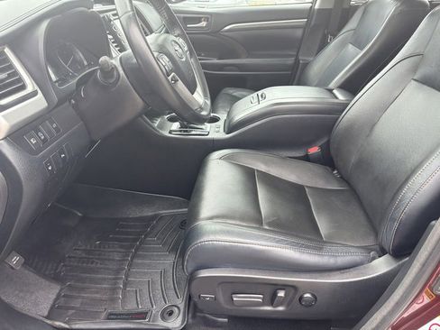 Used 2018 Toyota Highlander FWD V6 image 10