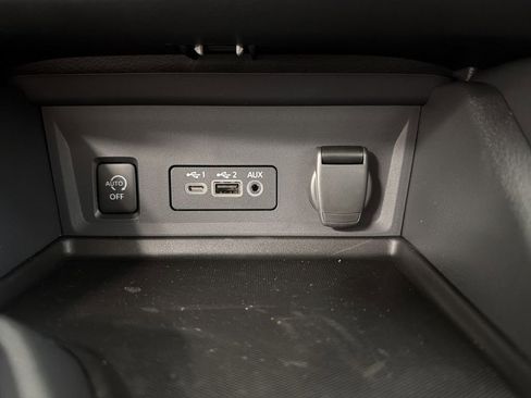 Certified 2025 Nissan Sentra SR w/ SR Premium Package image 26