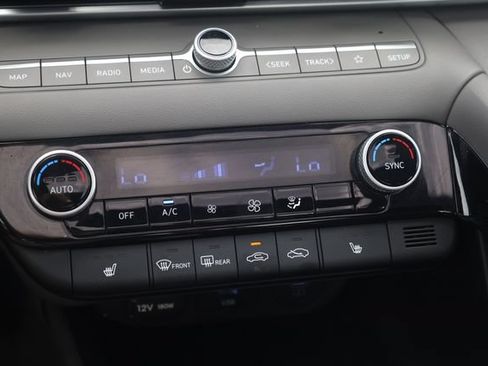 Certified 2025 Hyundai Elantra SEL FWD image 18