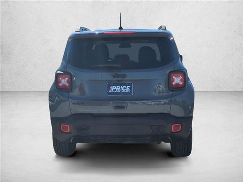Used 2022 Jeep Renegade Altitude image 7