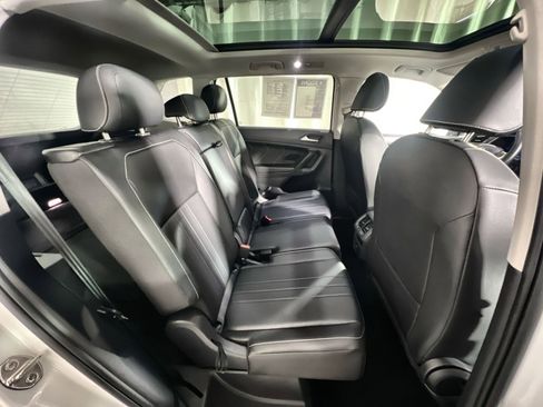 Used 2024 Volkswagen Tiguan SE image 26