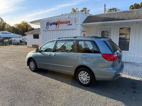 Used 2007 Toyota Sienna CE image 13