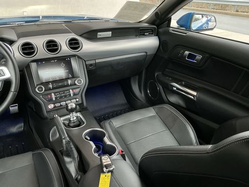 Used 2019 Ford Mustang Premium image 16