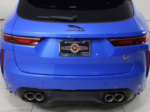 Used 2024 Jaguar F-PACE SVR image 91