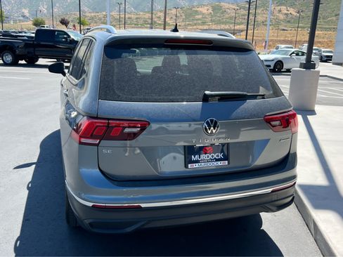 Used 2022 Volkswagen Tiguan SE AWD/4WD image 10