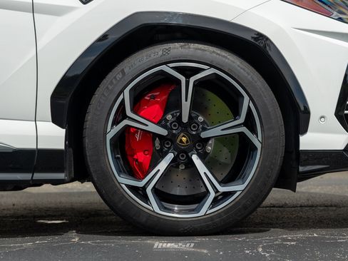 Used 2021 Lamborghini Urus AWD/4WD image 3