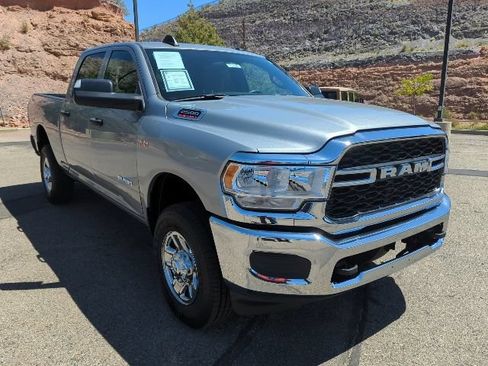 Used 2022 RAM 2500 Tradesman AWD/4WD image 3