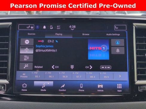 Used 2024 Chrysler Pacifica Touring-L image 18