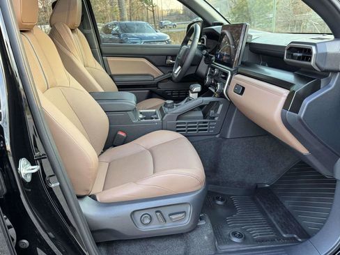 Used 2025 Toyota 4Runner Limited image 15