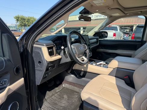Used 2023 Ford Expedition Max Limited AWD/4WD image 13