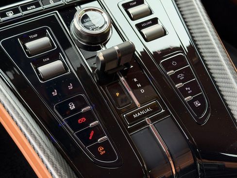 Used 2025 Aston Martin DB12 Coupe RWD image 29