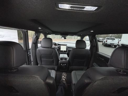 New 2026 GMC Acadia AT4 AWD/4WD image 26