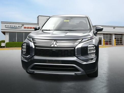 Used 2025 Mitsubishi Outlander SE AWD/4WD image 8