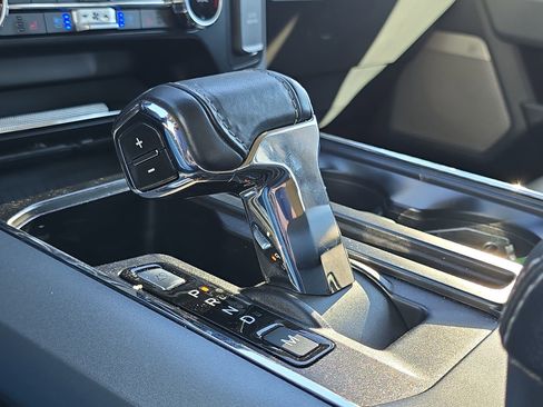 Used 2022 Ford F150 Lariat w/ Max Trailer Tow Package image 20