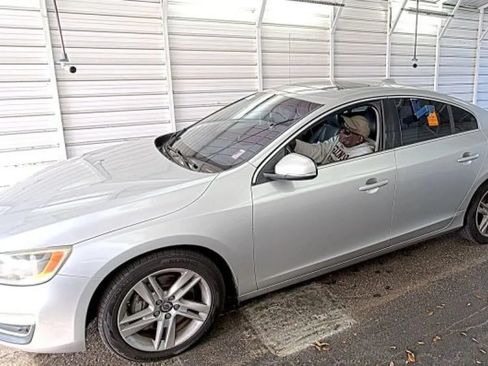 Used 2014 Volvo S60 T5 FWD image 15