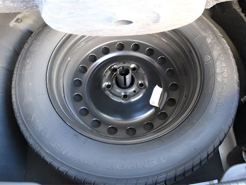 Used 2023 Volkswagen Atlas SE image 11